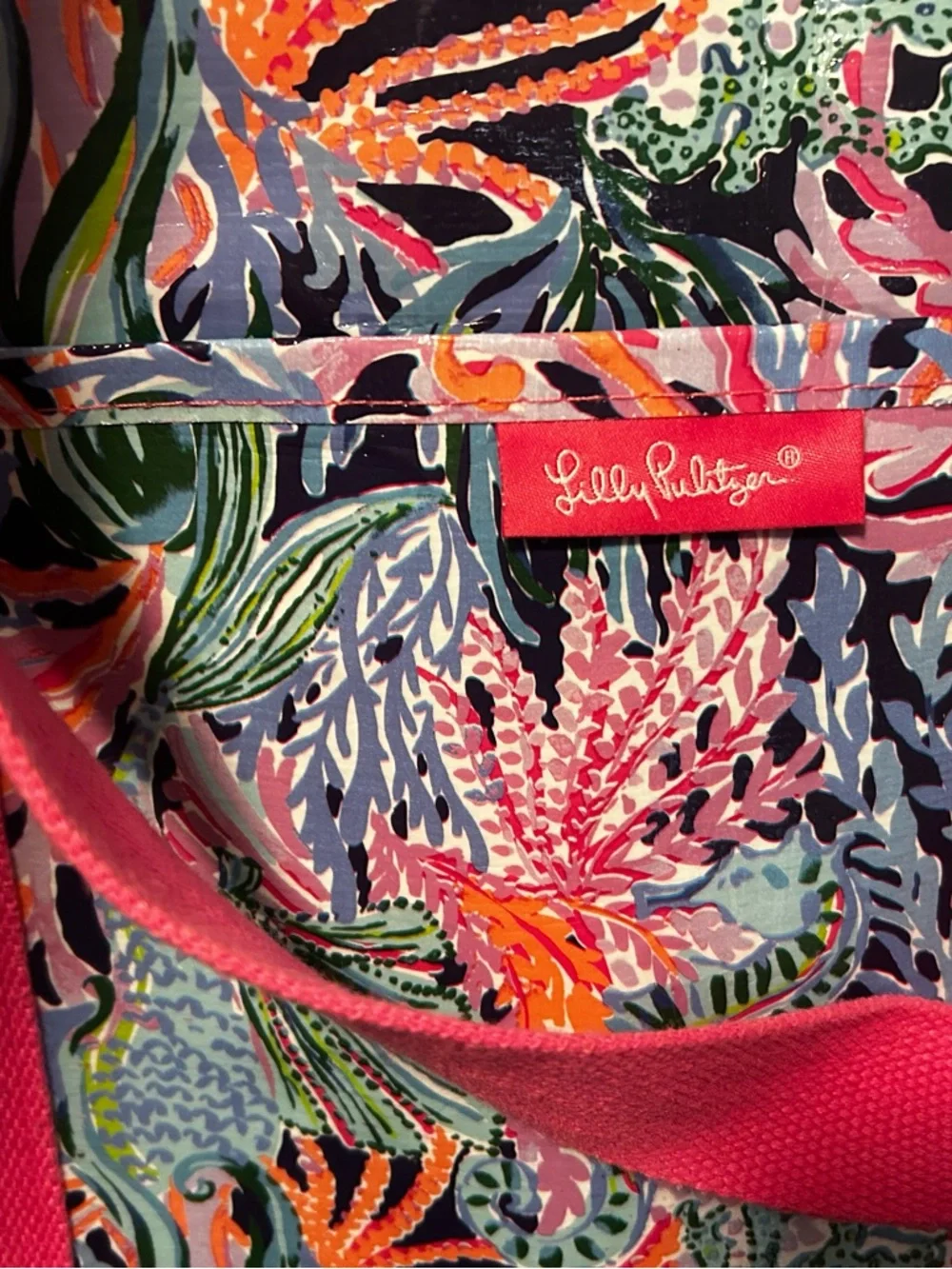 Lilly Pulitzer Multicolor Tropical Print Cooler Tote with Hot Pink Straps - Picture 4 of 5